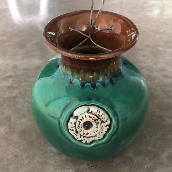 Down Under Ceramic Planter - Picture 1 of 3